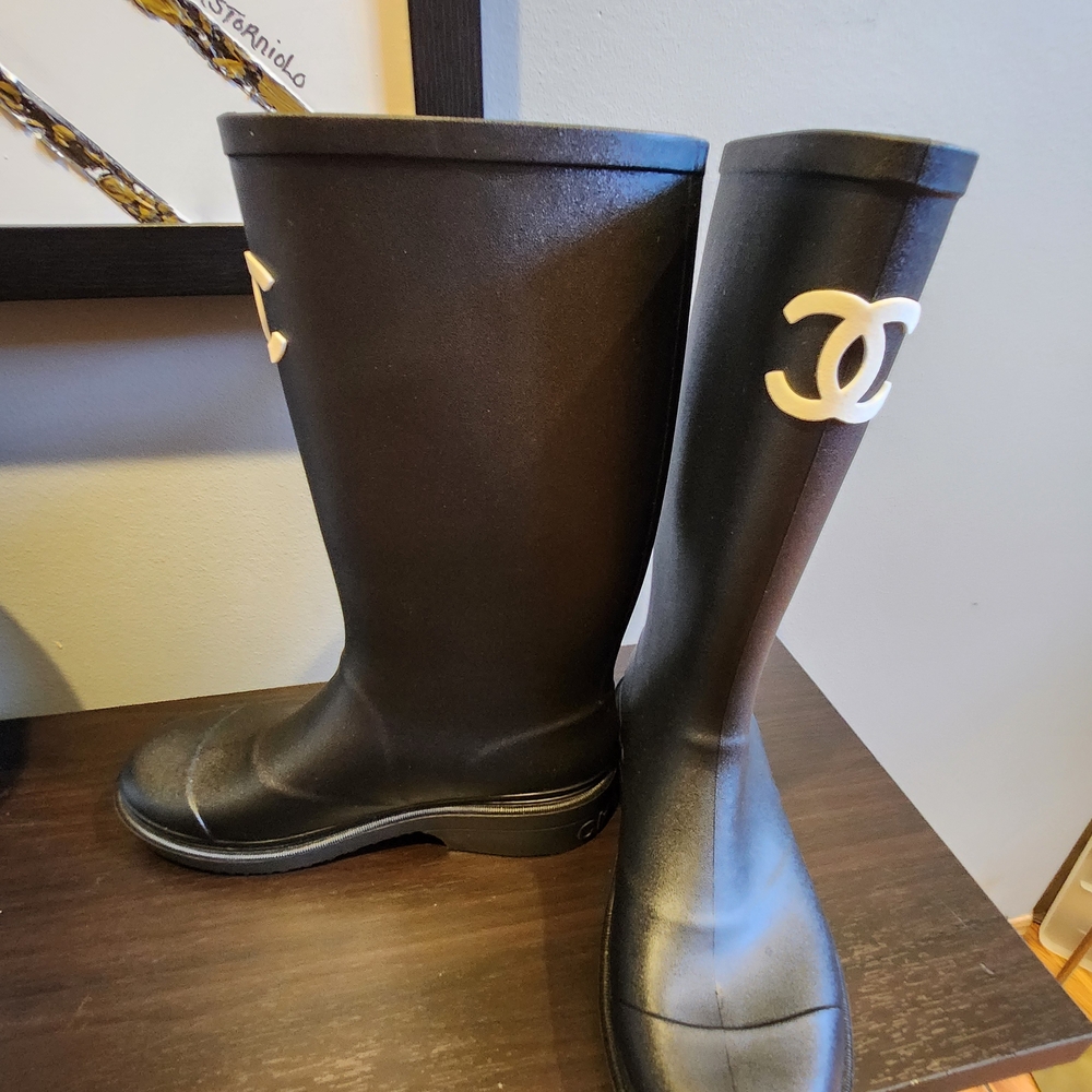 Black Boots with White Logo - Picture 2 of 6
